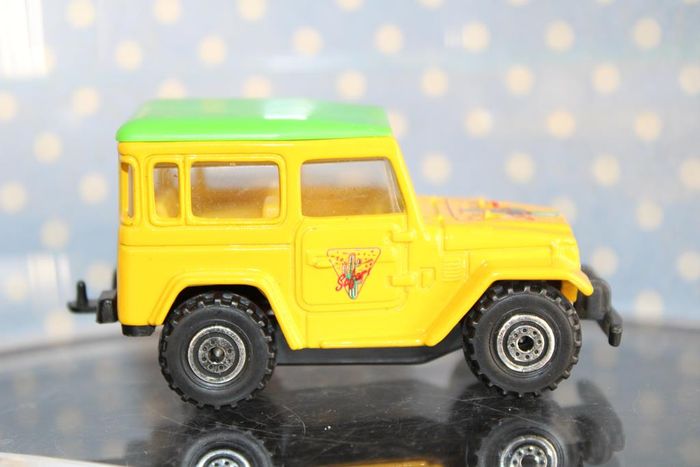 Voiture miniature plus remorque - photo numéro 5