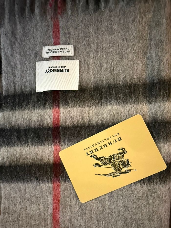 Écharpe BURBERRY - photo numéro 2