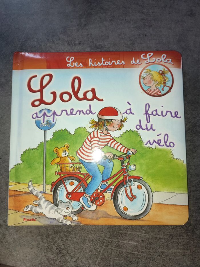 livre "Lola apprend à faire du vélo"