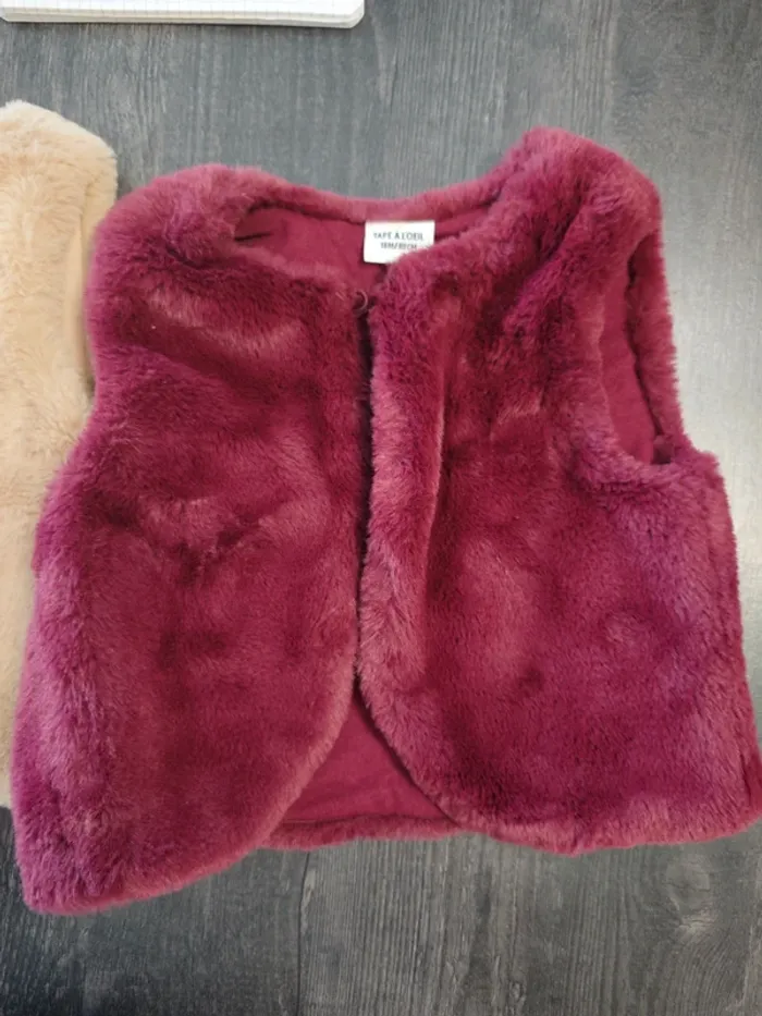Lot 2 vestes sans manches fourrures toutes douces - photo numéro 2