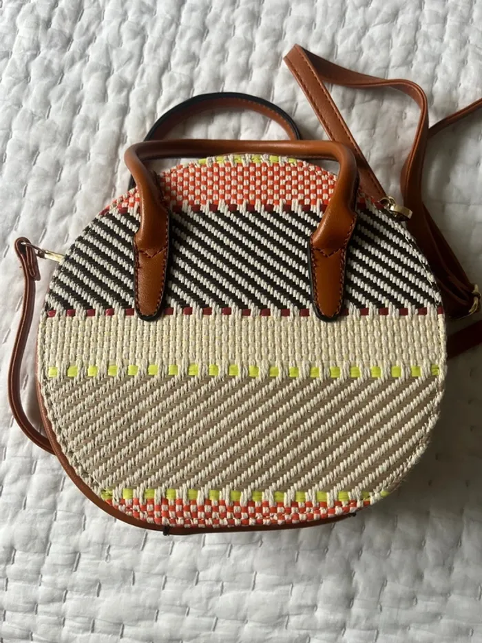 Sac à main rond avec bandoulière - photo numéro 4