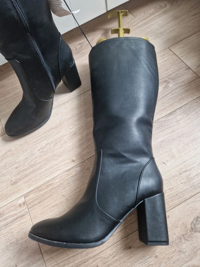 Bottes noires neuves, Kiabi, 38 - photo numéro 4