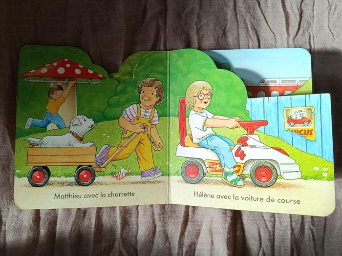 Lot de 6 livres cartonnés pompier et autres bébé - photo numéro 8