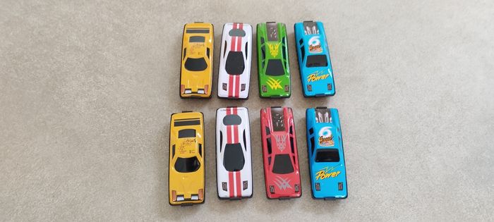 Lot de 8 voitures