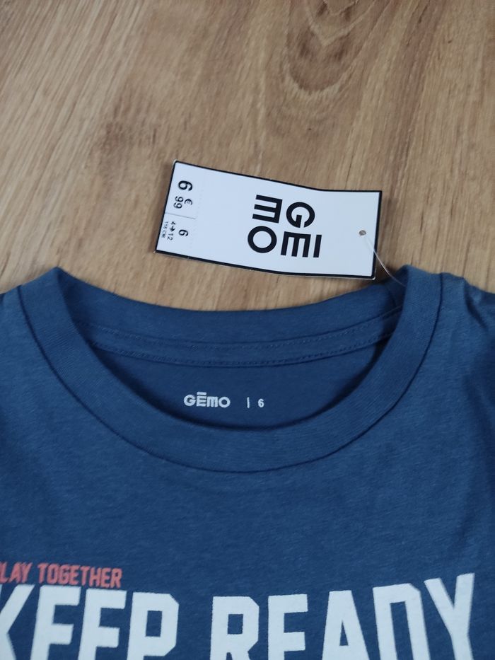 T-shirt neuf - photo numéro 3