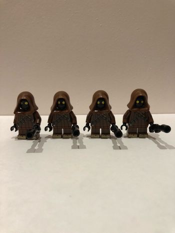 Figurine type lego 4 hommes de Jawas. Star Wars