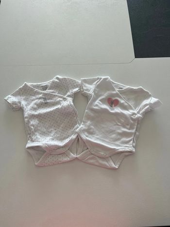 Lot de 2 bodies Obaibi 1 mois MC