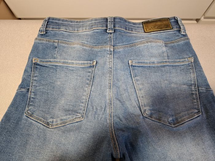 Joli jean femme C&A flex shaping (push-up) bleu clair très bon état - photo numéro 7