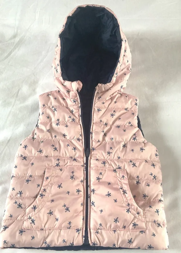 Doudoune à capuche réversible sans manches neuve - photo numéro 2