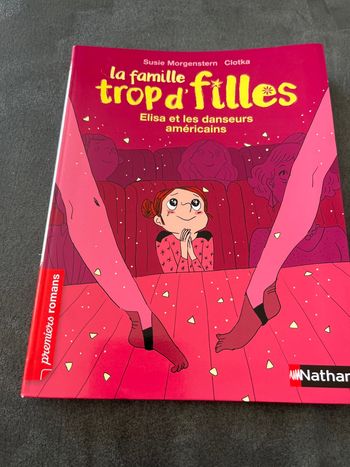 Livre premiers romans Nathan la famille trop d’filles Elisa et les danseurs américains