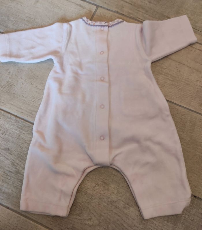 Lot pyjamas et combinaison 1 mois - photo numéro 14