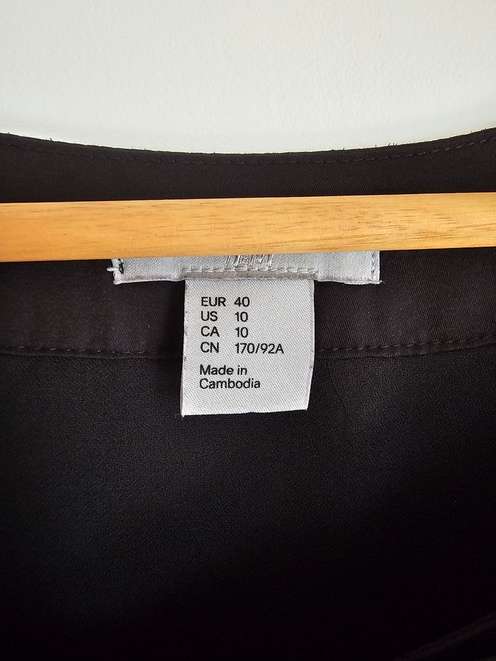 Robe noire pour soirée fêtes cérémonies - photo numéro 3