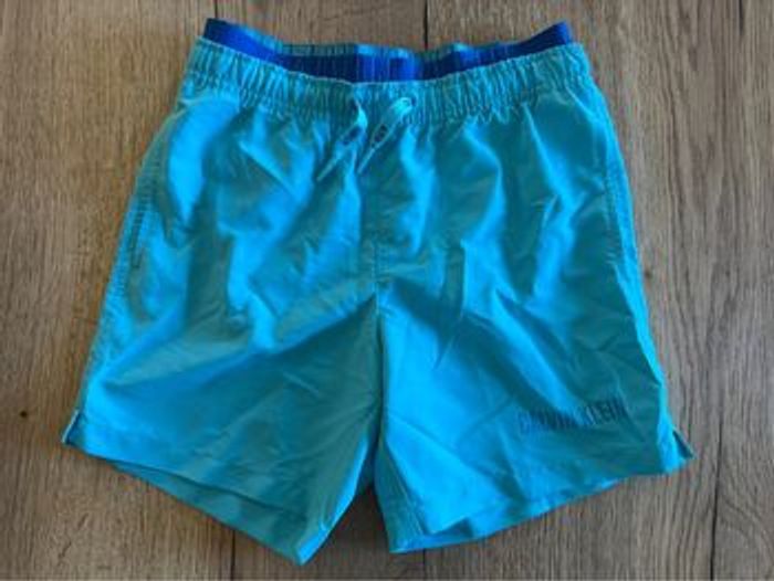 Short de bain Calvin Klein taille 10-12 ans comme neuf