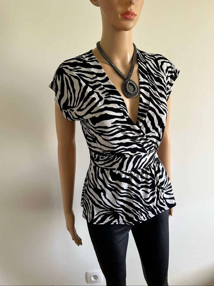 Blouse noire et blanche à manches courtes Morgan taille S TBE - photo numéro 2