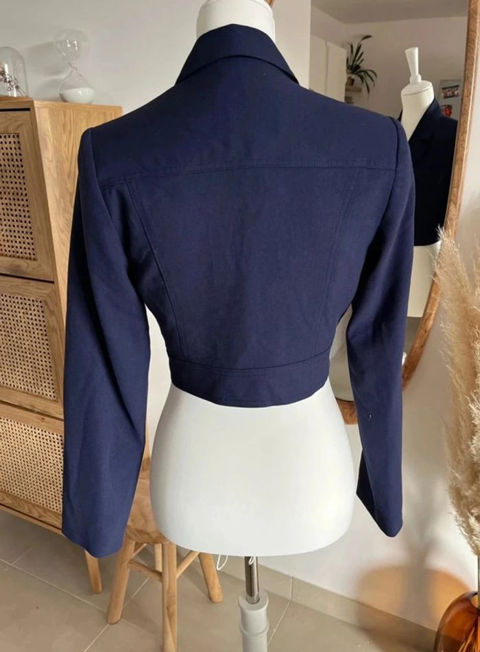 Veste de blazer courte bleu marine Pull and Bear - photo numéro 3