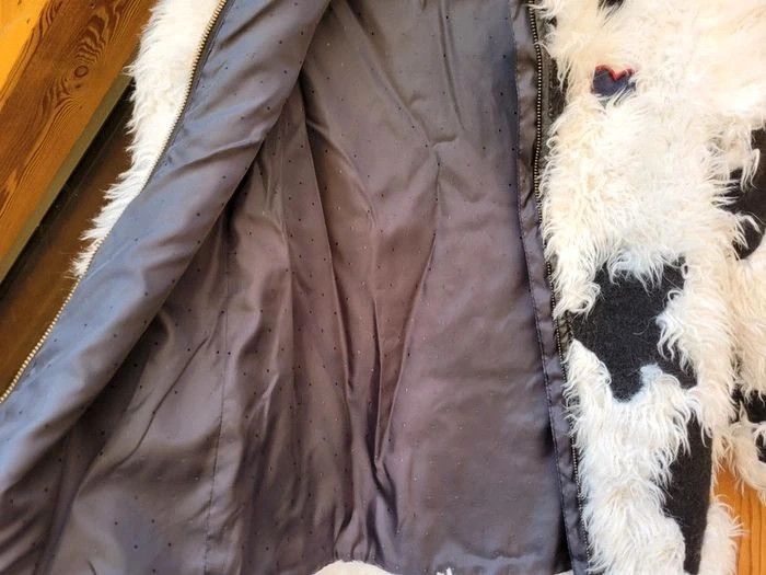 Superbe manteau IKKS en "poils" blanc 🌟 , cœurs et étoiles, 10 ans - photo numéro 11