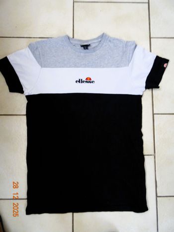 t-shirt ellesse taille S