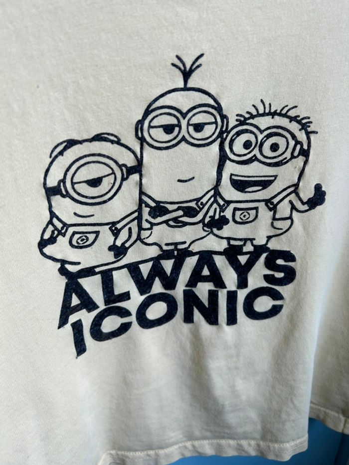 Tee shirt jaune, les minions,6 ans - photo numéro 2