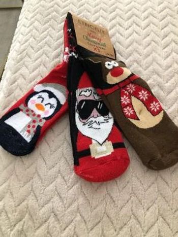 🌼 3 paires de Chaussettes de Noël festives🌼