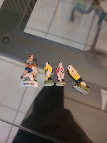 4 fèves porcelaine football