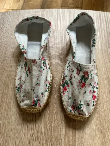 Espadrilles neuves tissu fleuri taille 35 - Cousu main