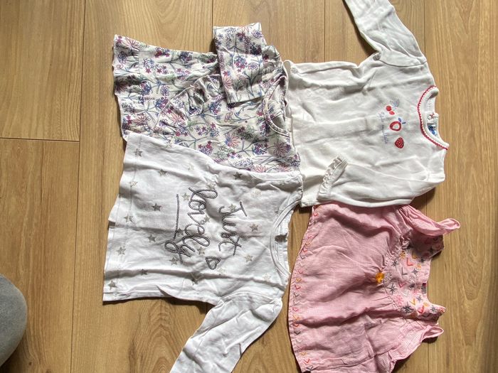 Lot vêtements 6 mois - photo numéro 3