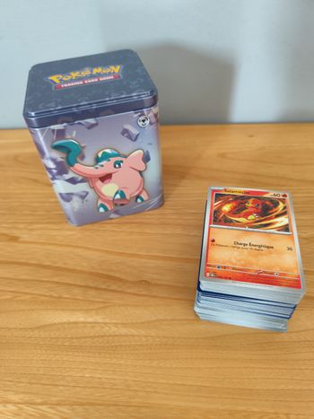 Pokémon : lot 200 cartes et pokecube
