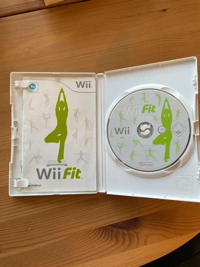 CD WII Fit - photo numéro 2