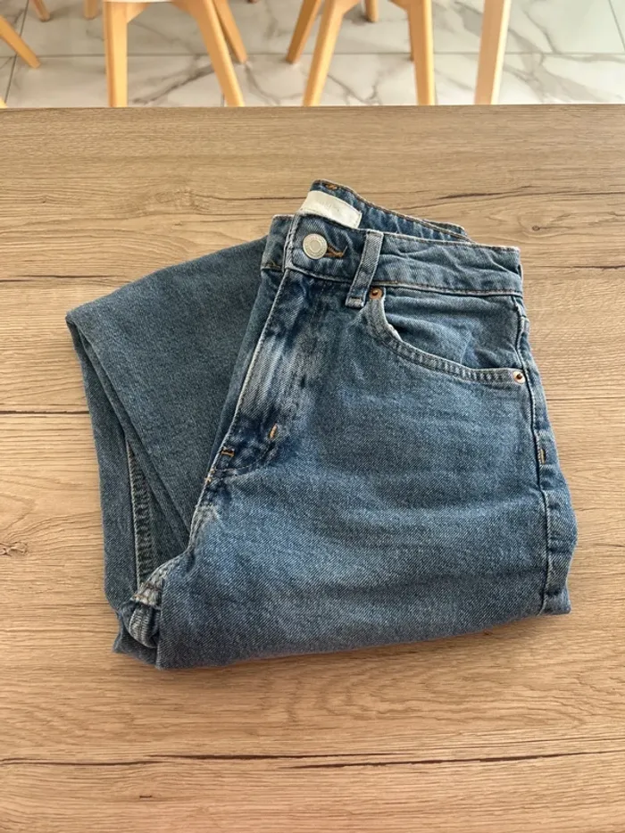 Jean mom fit H&m taille 34