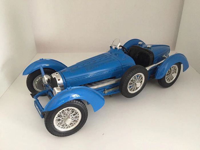 Pièce détachée miniature Burago de type Bugatti type 59 1934 1/18 1/18ème 1/18e 1:18