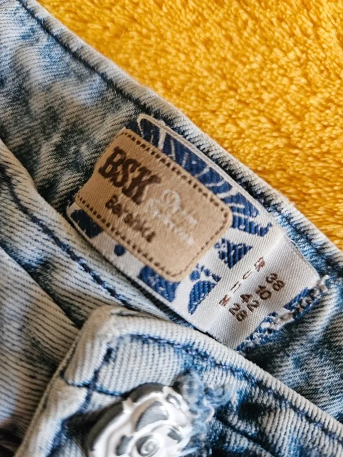 Short en jeans Bershka - photo numéro 2