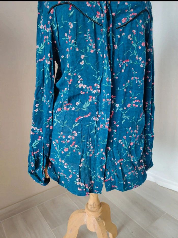 Chemise fleurie - photo numéro 3