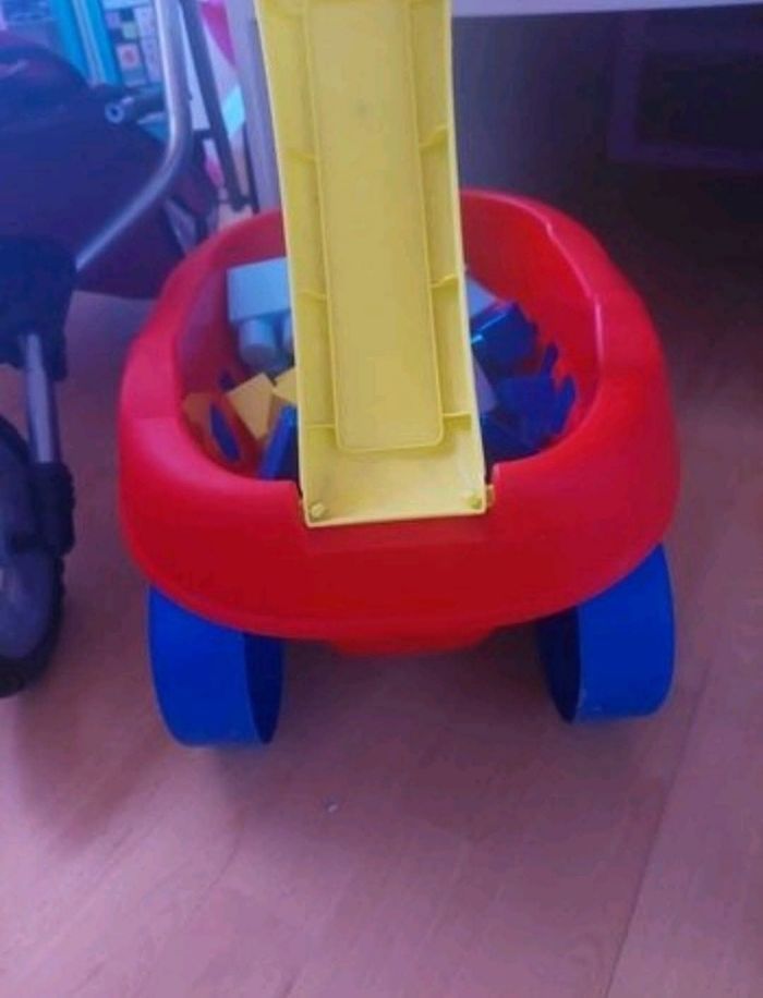Chariot à tirer avec ses 40 légos colorés Abrick maxi Ecoiffier TBE 🧱 - photo numéro 7