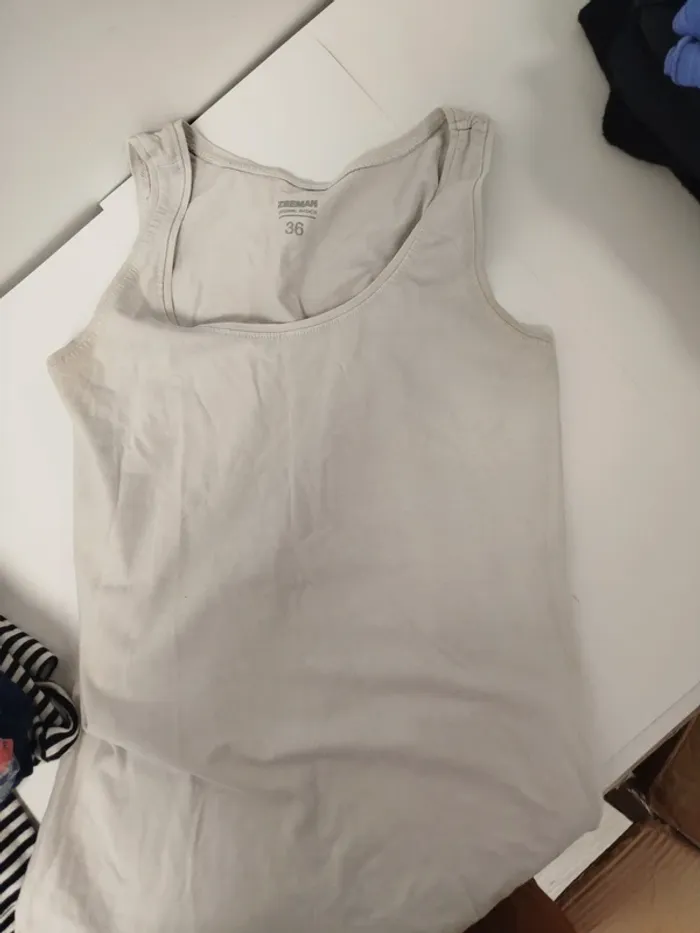 Lot de 10 t-shirts et top femme taille S à M – imprimés, basiques, manches courtes LOT012 - photo numéro 11