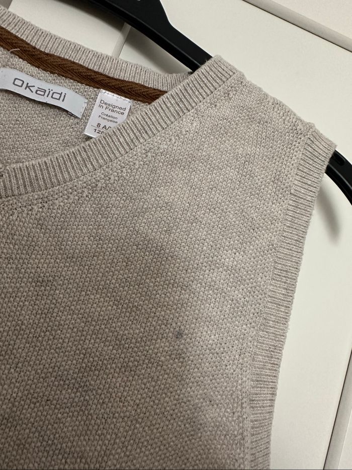 Pull fin sans manches okaïdi beige taille 8 ans très bon état - photo numéro 3