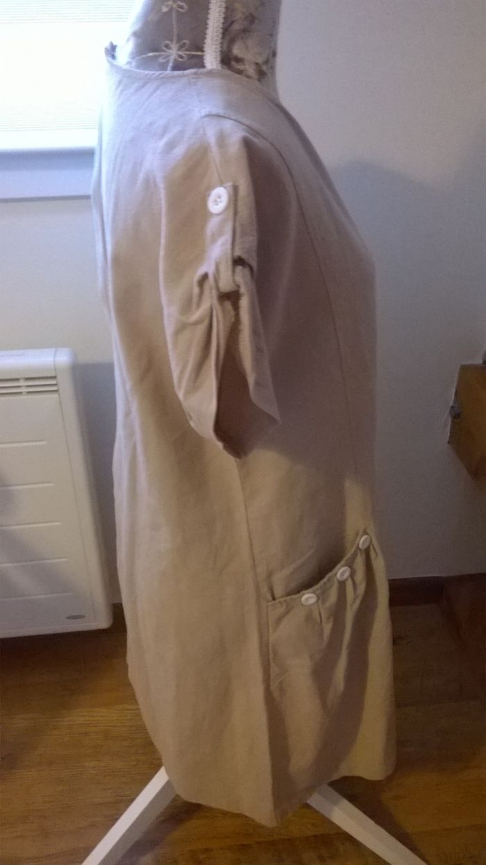 robe beige taille 42.44 - photo numéro 3