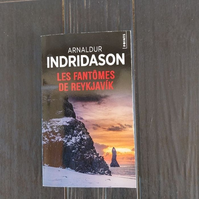 Les fantômes de Reykjavik d'Arnaldur Indridason 2 euros