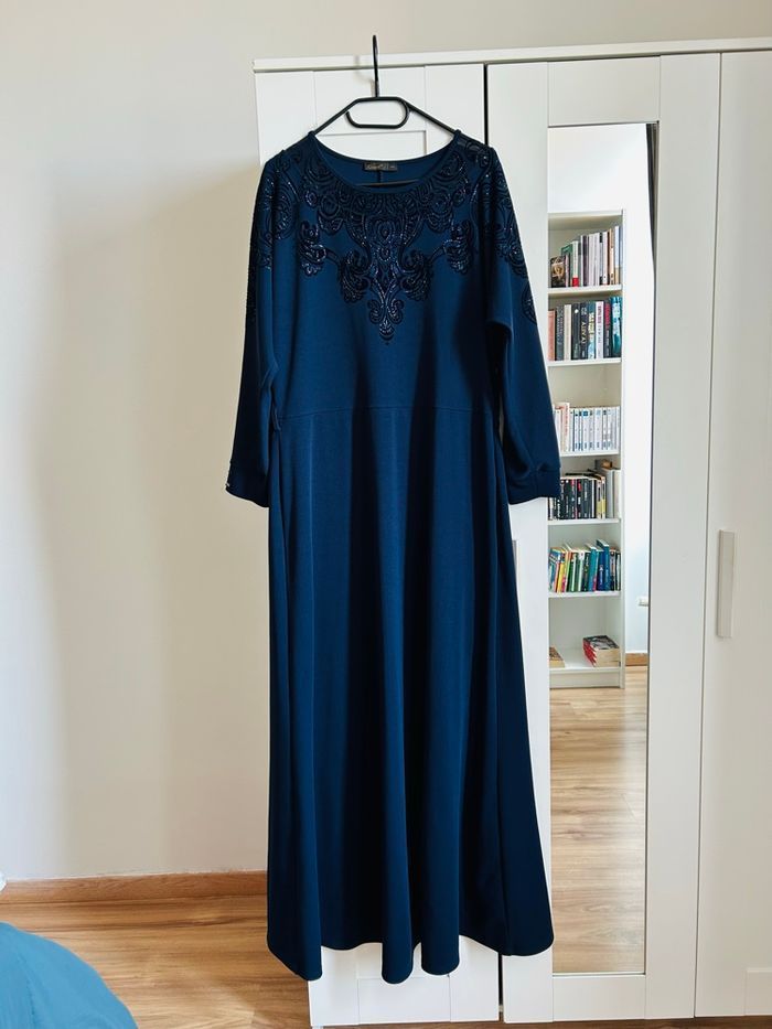 Robe de soirée longue marine à strass Güzey Made In Turquie Taille 44 - photo numéro 1