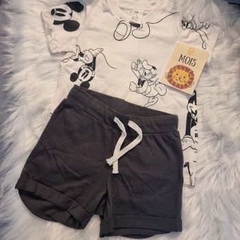 NEUF (non porté) 🏷😍🤩💙Superbe  ensemble teeshirt et short 12 mois  garçon  Teeshirt et short disney mickey 💙🤩😍👍