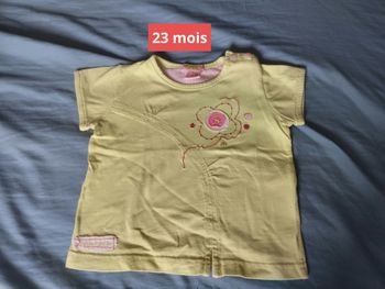 T-shirt taille 24 mois