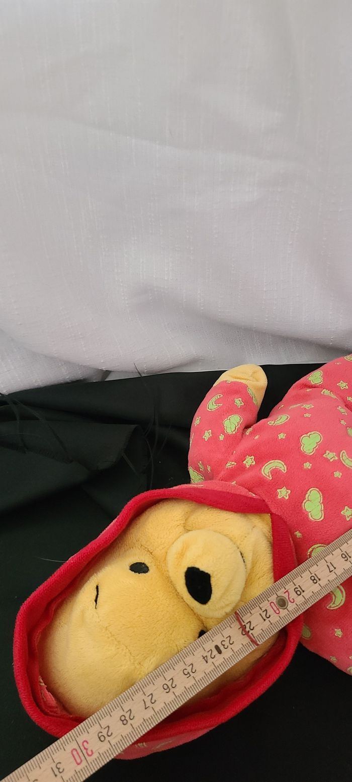 WINNIE L'OURSON Doudou 25 cm Pyjama Rouge Fluo - photo numéro 4