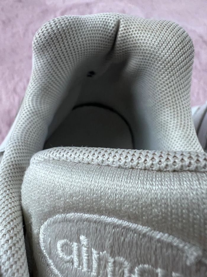 Nike Air Max 95 Triple White – Pointure 38 Réimperméabilisées - photo numéro 12