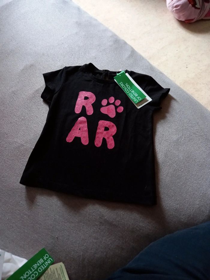 Tee-shirt 9 12 mois benetton neuf