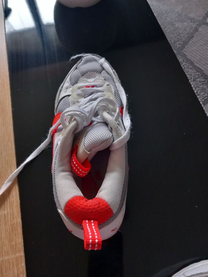 Baskets Nike 38,5 mises 2 fois - photo numéro 7