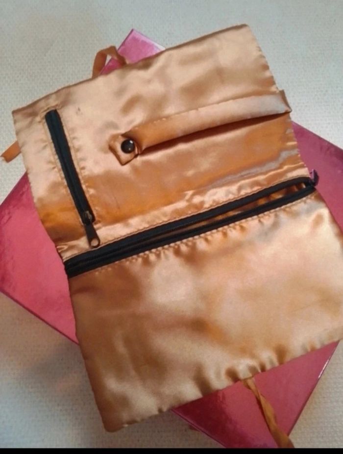 Pochette souple tbe - photo numéro 3