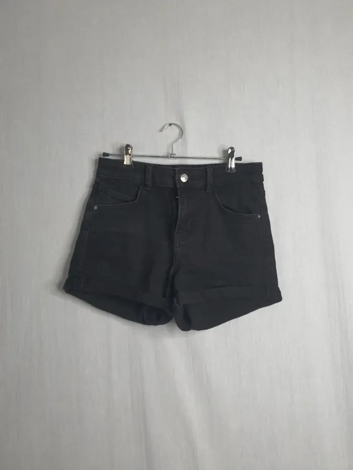 Short en jean noir bershka