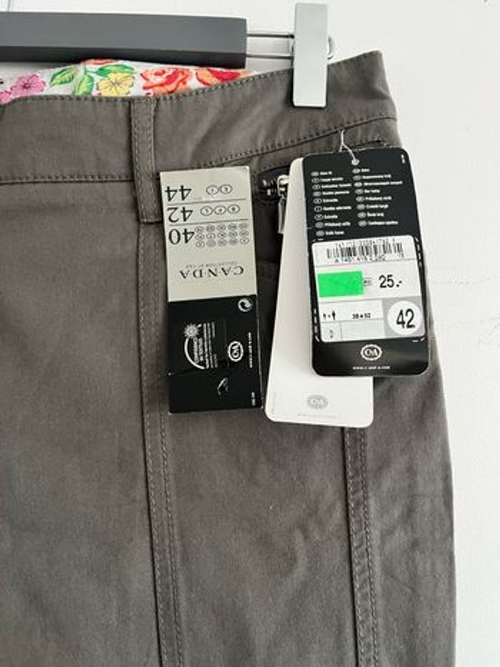 Pantacourt C&A slim fit femme taille 42 neuf - photo numéro 4