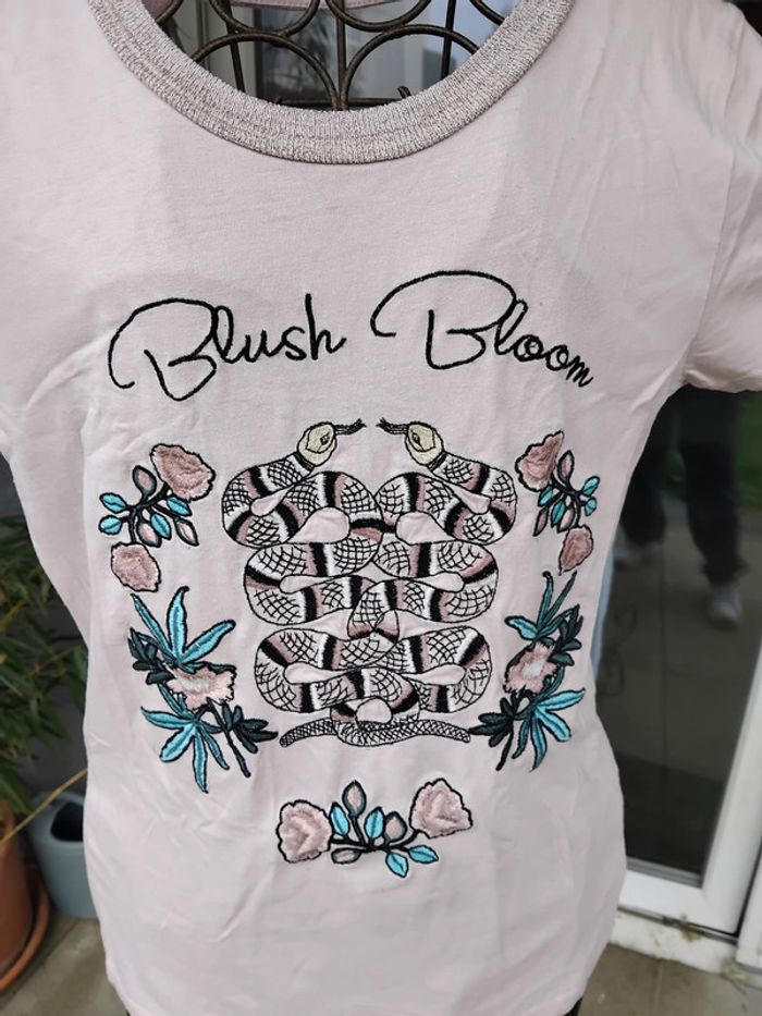 T-shirt dos nu - photo numéro 3