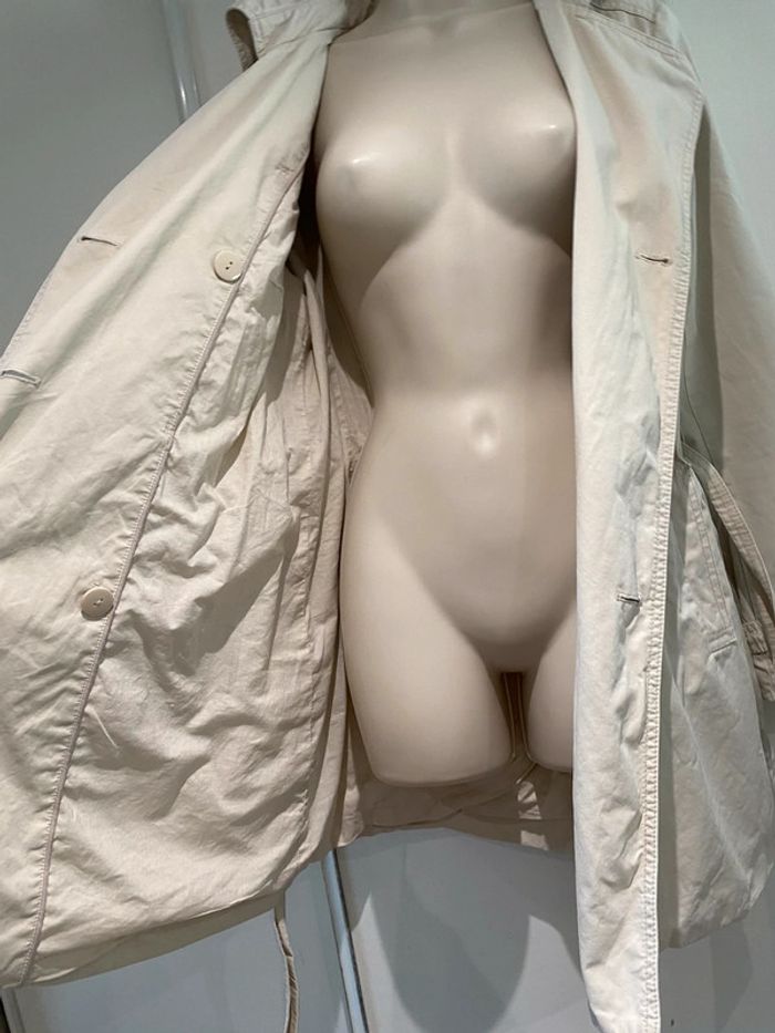 Trench esprit, taille 40 c’est couleur beige, très clair - photo numéro 11