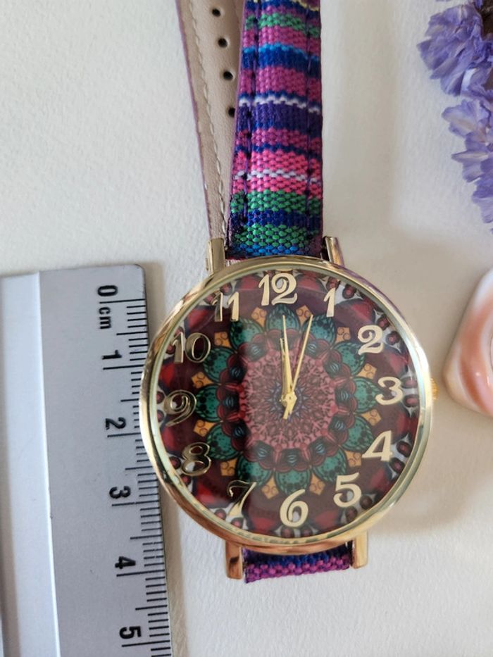 Montre quartz coloré neuve M01 - photo numéro 4